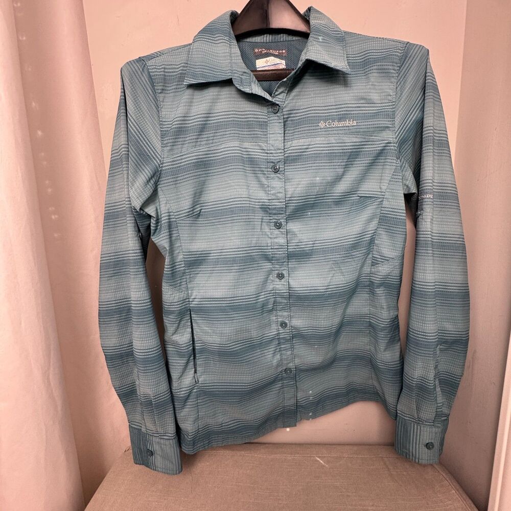 Columbia OmniShade Women’s SZ M Aqua Teal Long Roll-Tab Sleeve Fishing Shirt UPF